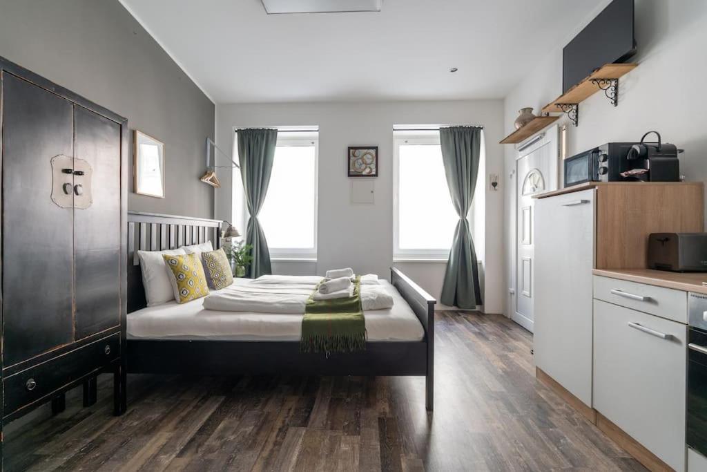 Sleek Studio By City Center By Hm Wien Eksteriør bilde